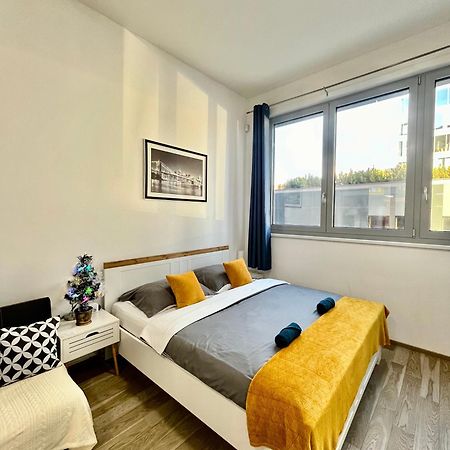 Vit Apartment - Free Parking - O2 Arena Prag Exteriör bild